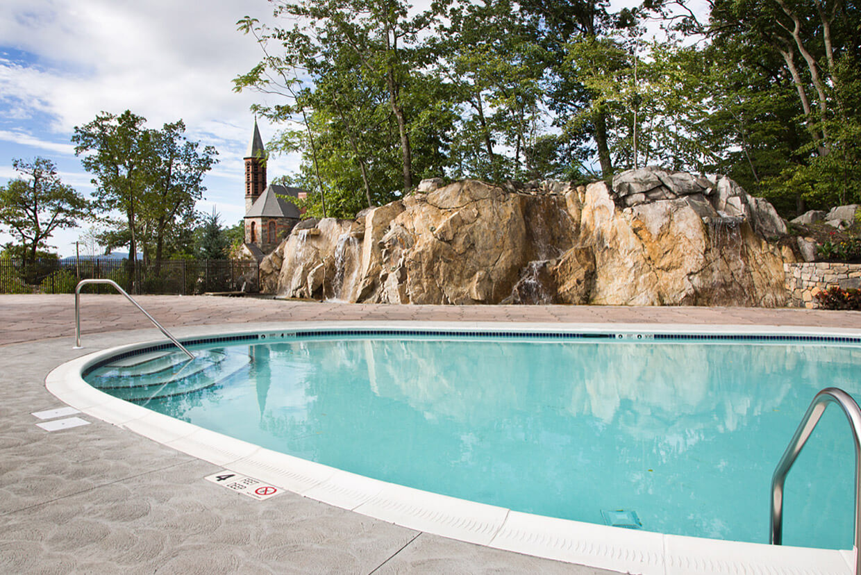 Seasonal Swimming Pool with Waterfall Fountain